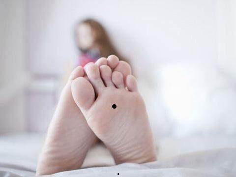 明星 脚上长痣,揭秘明星脚上神秘痣的美丽传说